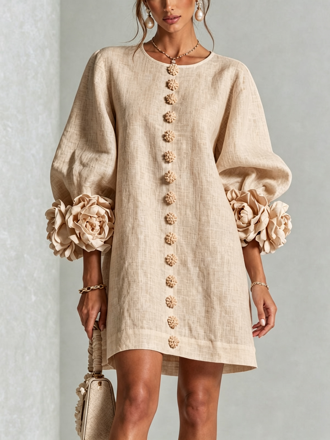 Silvia | Vestido Mini com Botões e Punhos Florais