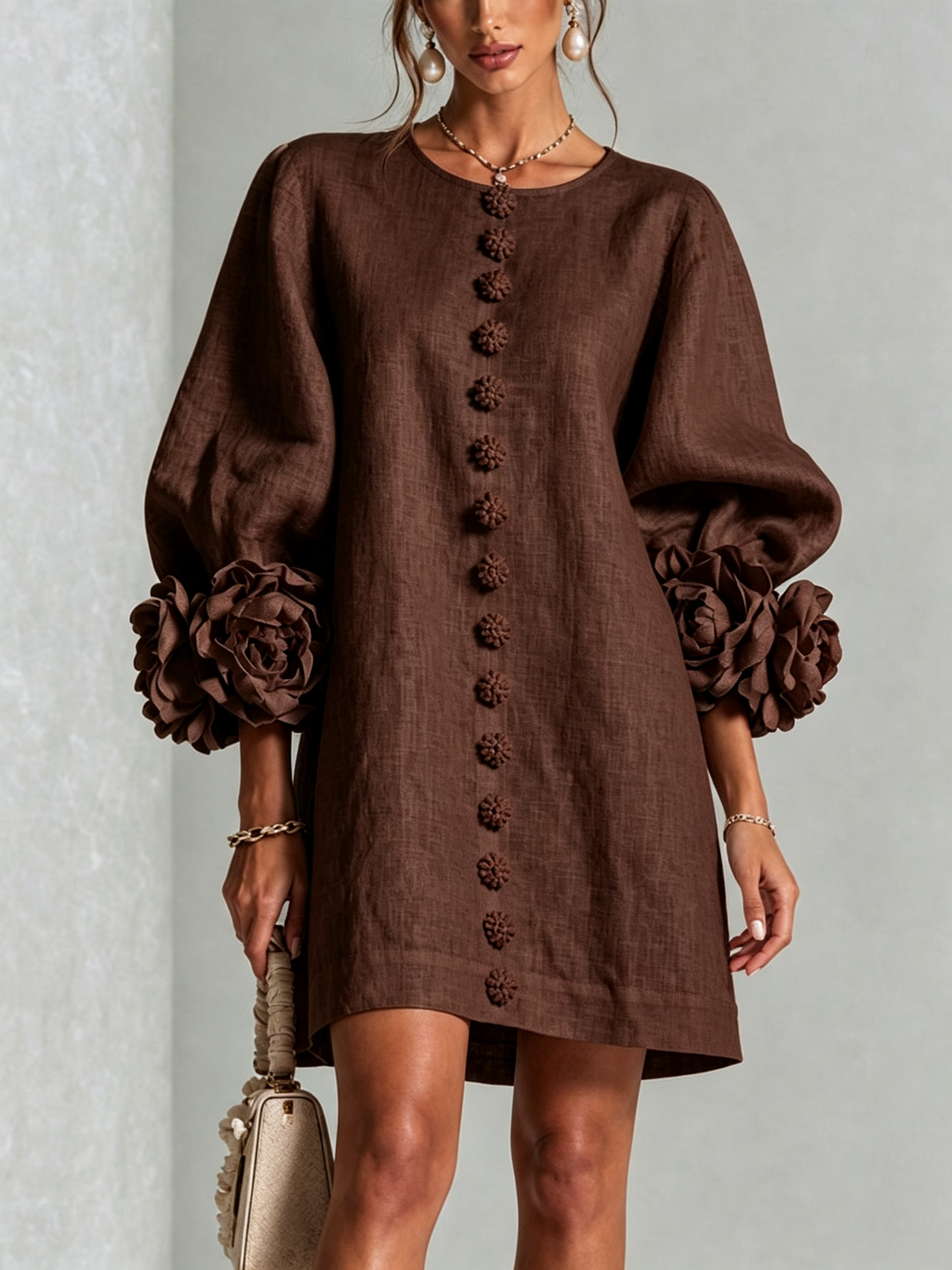 Silvia | Vestido Mini com Botões e Punhos Florais