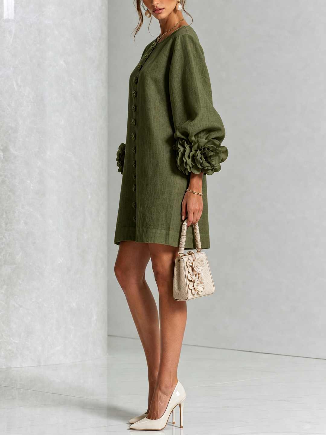 Silvia | Vestido Mini com Botões e Punhos Florais