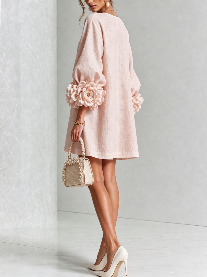Silvia | Vestido Mini com Botões e Punhos Florais