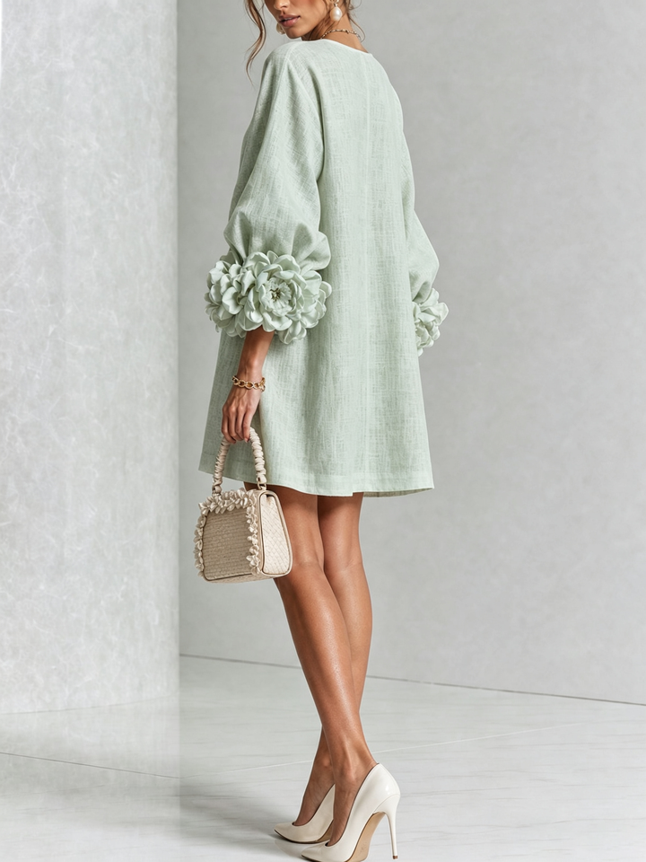 Silvia | Vestido Mini com Botões e Punhos Florais