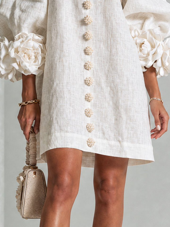 Silvia | Vestido Mini com Botões e Punhos Florais